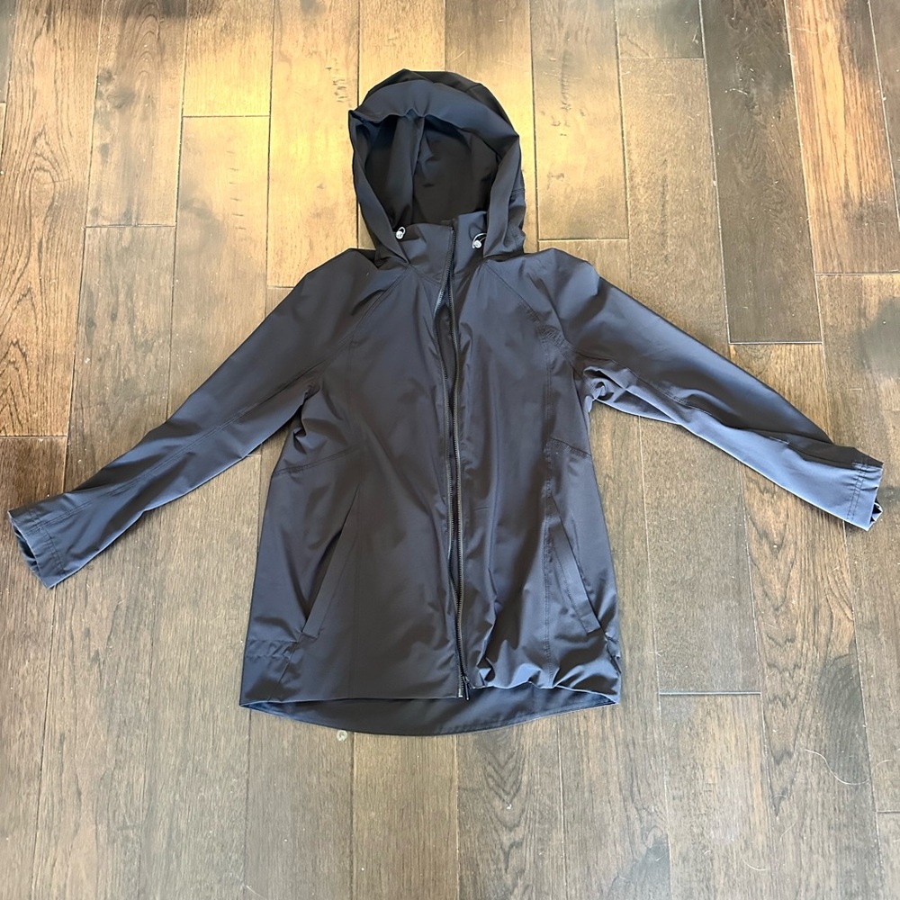 Black Lululemon Rain Jacket/Wind Breaker
